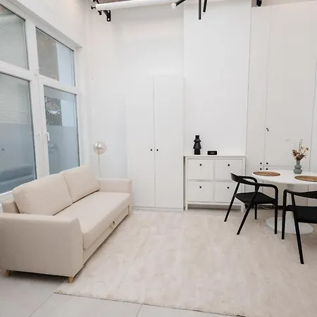 Apartman Modern Near Center & Messe