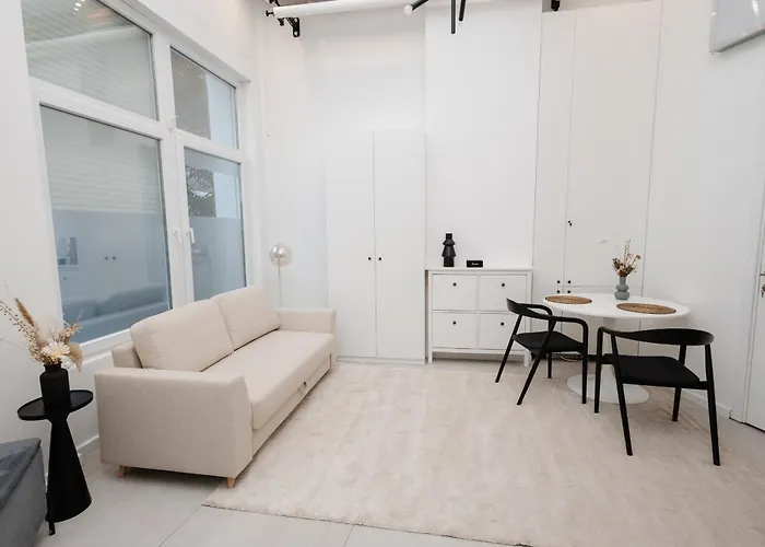 Apartment Modern Near Center & Messe