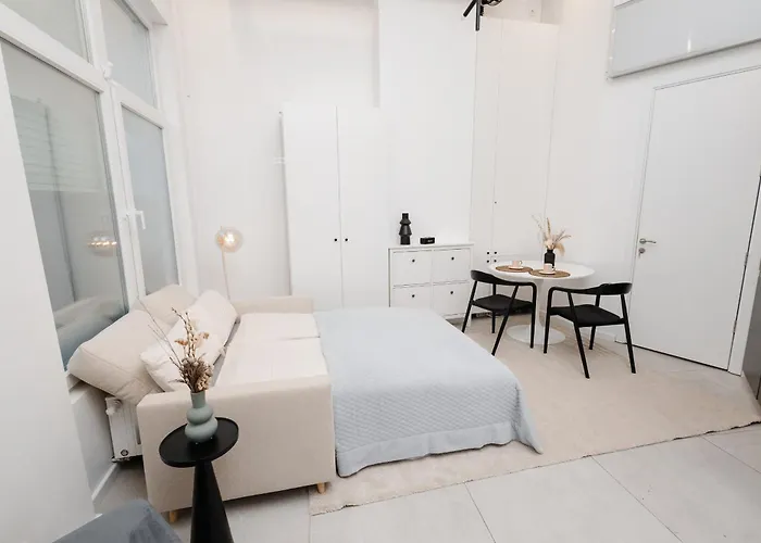 Modern Near Center & Messe Apartment *