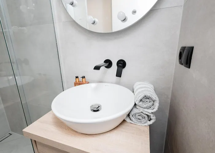 Apartment Modern Near Center & Messe Niederdorla